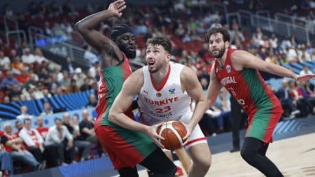 EuroBasket'te dev karşılaşma! A Milli Erkek Basketbol Takımı, grup liderliği için Sırbistan karşısında!