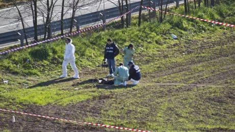 Ragazzo di 21 anni ucciso, il cadavere trovato nei campi vicino l'A1 all'altezza di Pieve Fissiraga (Lodi): è giallo