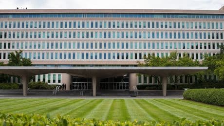 Veteran C.I.A. Official to Retire After Losing Out on London Job