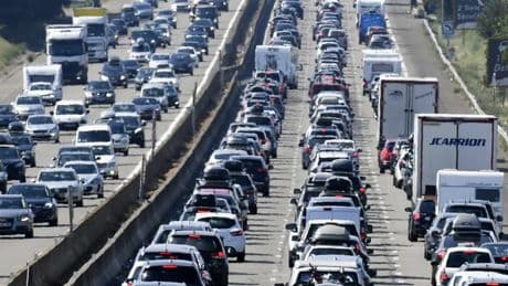 À peine 5% des Français partent en vacances en voiture électrique mais 27% veulent bien l'essayer en location