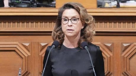 Hamburger Spitzenpolitikerin sitzt in Israel fest und muss immer wieder in Schutzraum