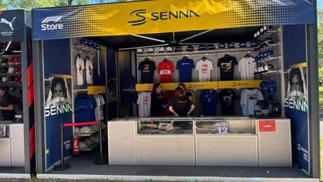 An der Unfallstelle - Formel 1 macht Geschäfte mit totem Senna