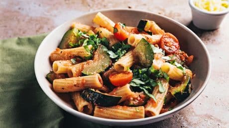 Nur 4 Zutaten: So einfach machen Sie Protein-Pasta selbst