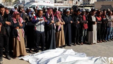 En direct, guerre à Gaza : cinq morts et une trentaine de blessés dans le bombardement israélien de Khan Younès, dans le sud de l’enclave