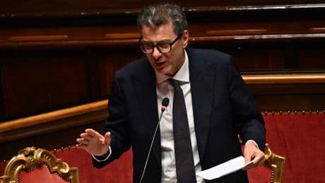 Dazi Usa al 15%, Giorgetti sugli effetti per l'Italia: «Perderemo fino a mezzo punto di Pil nel 2026»
