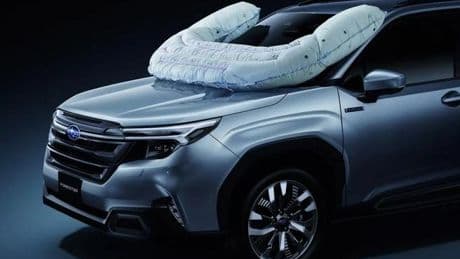 Subaru inventa l’airbag per proteggere i ciclisti: ecco come funziona