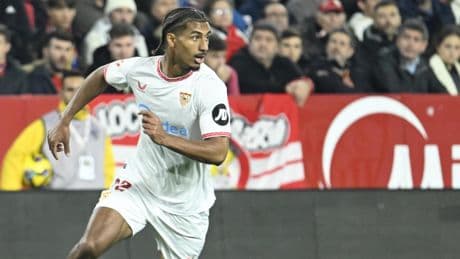 Sunderland y Bournemouth preparan una ofensiva por Badé