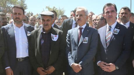 Bakan Uraloğlu'ndan şehit ailelerine taziye ziyareti: Ne mutlu böyle evlat yetiştirenlere