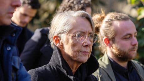 «Remettre son destin entre les mains du FMI et de la Banque mondiale» : quand Élisabeth Borne voit la France en pays pauvre