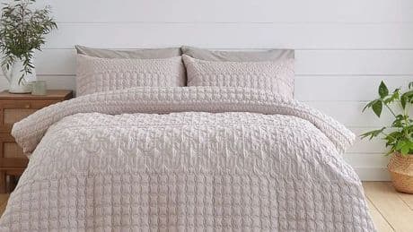 ‘Luxurious’ bedding that ‘doesn’t need ironing’ is must-have for university flats