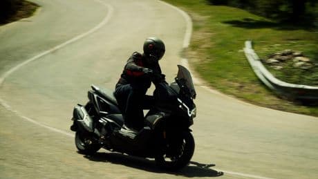 Nos vamos a Sierra Morena a probar el ADX 300 de Sym
