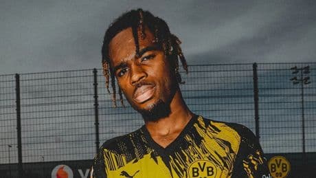 Borussia Dortmund, Chelsea’den transfer yaptı
