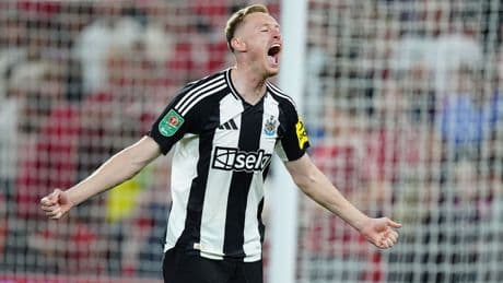 Leeds table bid for Sean Longstaff as Newcastle contemplate sale of homegrown midfielder