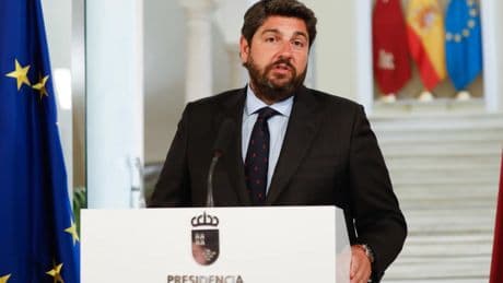 López Miras anuncia un acuerdo con Vox para aprobar los Presupuestos autonómicos de Murcia
