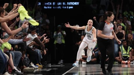 Sabrina Ionescu joins elite WNBA company in near game-saving Liberty performance