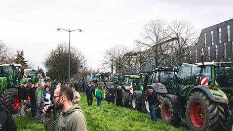 Agriculture : le laborieux examen de la loi de simplification remet les exploitants sur les routes