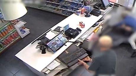 Detienen a dos personas por robos con violencia en varias gasolineras de España