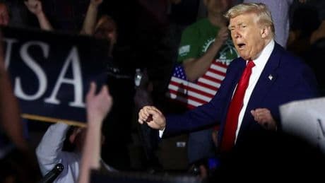 „Es gibt nur zwei Geschlechter“, ruft Trump unter dem Jubel seiner Fans