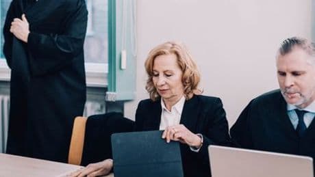 RBB und Patricia Schlesinger: Gerichtsurteil zu Ruhegeld und Rückzahlung