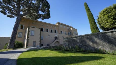 Pope Leo resumes papal tradition and escapes Rome's summer heat to the nearby Castel Gandolfo
