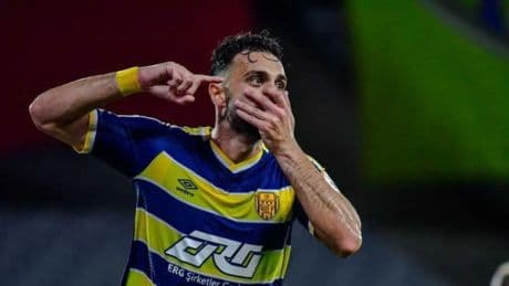 Göztepe, Efkan Bekiroğlu ile anlaşmaya vardı