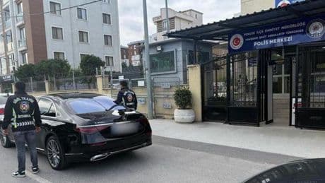 İçişleri Bakanı Ali Yerlikaya duyurdu... Çakarlı aracını usulsüz kullanan şahsın çakarı iptal edildi