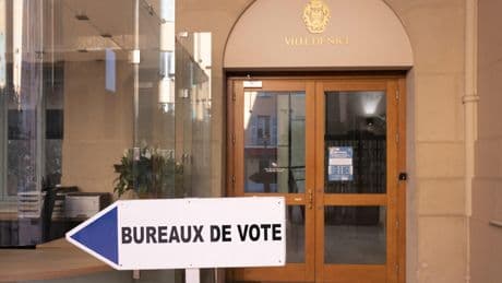 Municipales 2026 : à Nice, des imprimés suspectés de servir à la propagande électorale font polémique