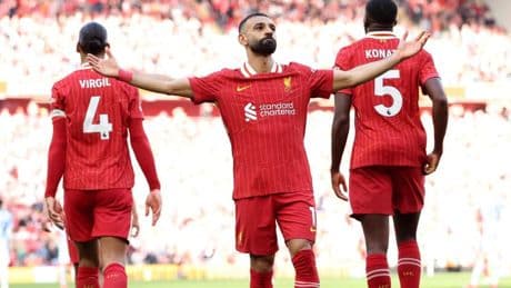 ¡El Liverpool conquista la Premier con un fiestón de goles!
