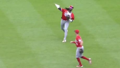 Elly De La Cruz throws out Javier Baez with mind-boggling 98 mph throw