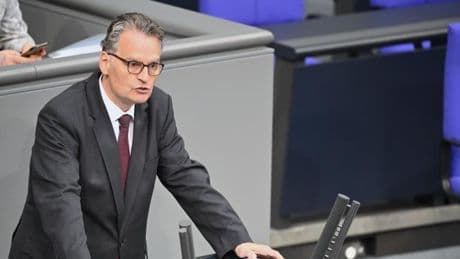 Charterflug startet Richtung Albanien und Kosovo – „Das ist mehr als ein Symbol“