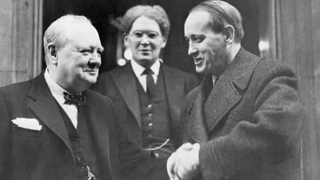 Geert Mak laat zien dat president Roosevelt nooit een stap opzij wilde doen voor demagogen en handelaren in angst