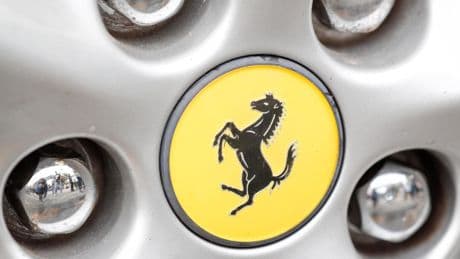 Ferrari, crescono ricavi e utili: «Nessun impatto dai dazi»