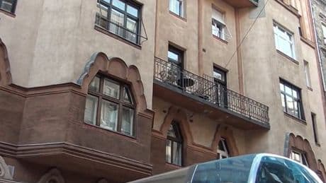 Brit tourist 'stabs friend to death before dragging body through hallway'