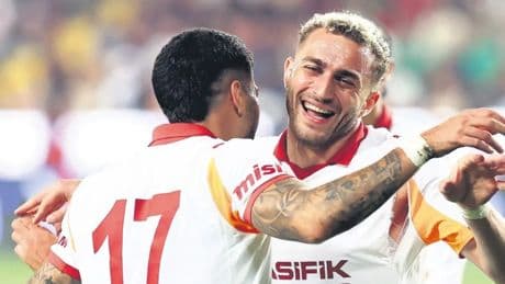 5 sezon sonra sahnede!