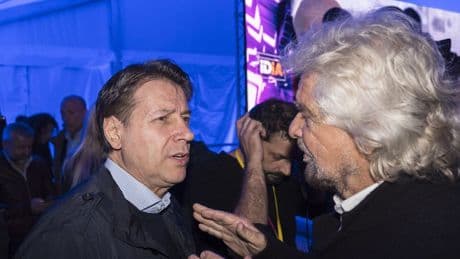 «Simbolo e nome del M5s sono miei»: Grillo va alla guerra, che cosa rischia Conte