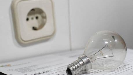 El Gobierno asume que la factura de la luz subirá tras el apagón
