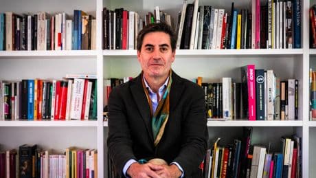 La biblioteca de Miguel Ángel Sánchez: el pensamiento que acaricia