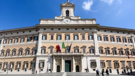 Bilancio della Camera in attivo con tagli e risparmi, ma pesa il caro energia