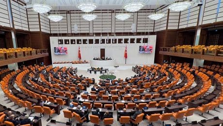 AK Parti 35 maddelik kanun teklifini TBMM Başkanlığı’na sundu