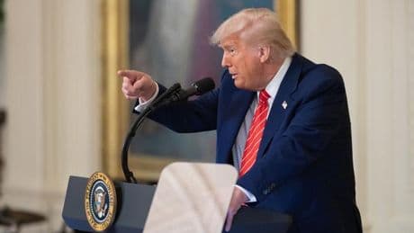 Trump llama "loco" a Putin tras el mayor ataque en Ucrania