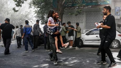 Inwoners van Teheran vrezen Israëlische aanvallen: ‘Mijn hart hield niet meer op met bonzen’