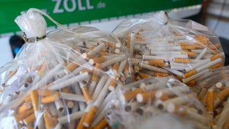 Zollstreife bei Dresden beschlagnahmt 300.000 Schmuggelzigartten