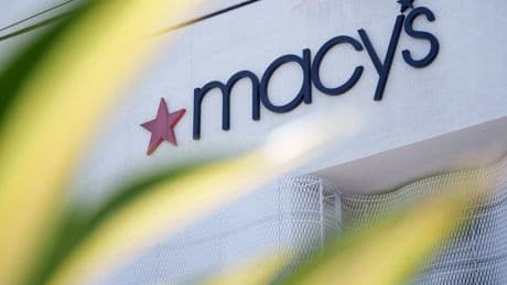 Is Macy’s Turnaround Gaining Traction?