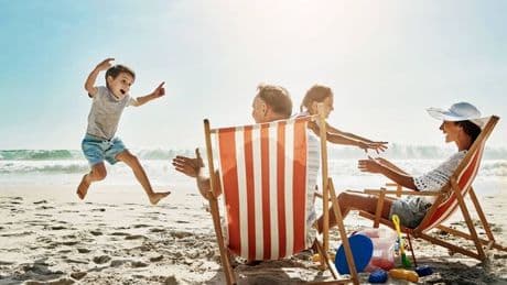 Expert shares simple tip that could help British holidaymakers 'halve food costs'