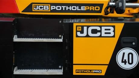 Business Secretary to meet JCB boss after concerns raised about US tariffs