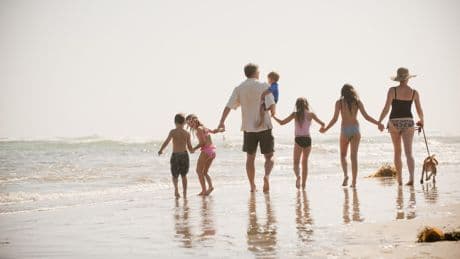 «Ai-je une mission éducative ? Ou dois-je laisser faire ?» : le casse-tête des nouveaux parents dans les familles recomposées