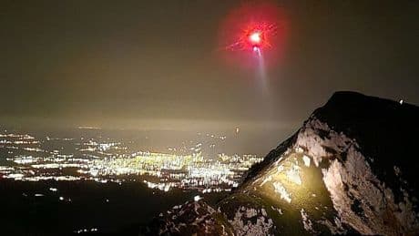 Nachts in Bayern - Polizei-Helikopter sucht Wanderer mit nassen Füßen