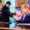 Vater meldet sich aus Russland: Elon Musk teilt wieder brav Trump-Beiträge