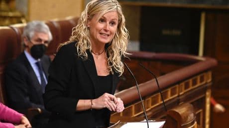 El PSOE se enciende ante la posible designación de una diputada del PSC como sucesora de Cerdán