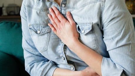 Subtle signs of heart disease you should never ignore including stomach pain